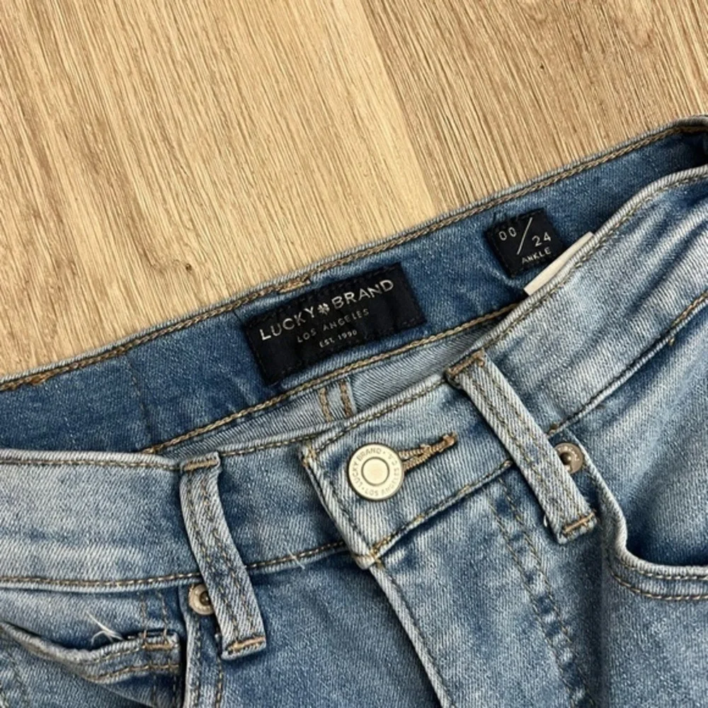 Lucky Brand Bridgette, High Rise Skinny Ankle Jeans - Picture 3 of 14